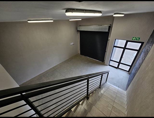 179M² WAREHOUSE TO LET IN MOREHILL